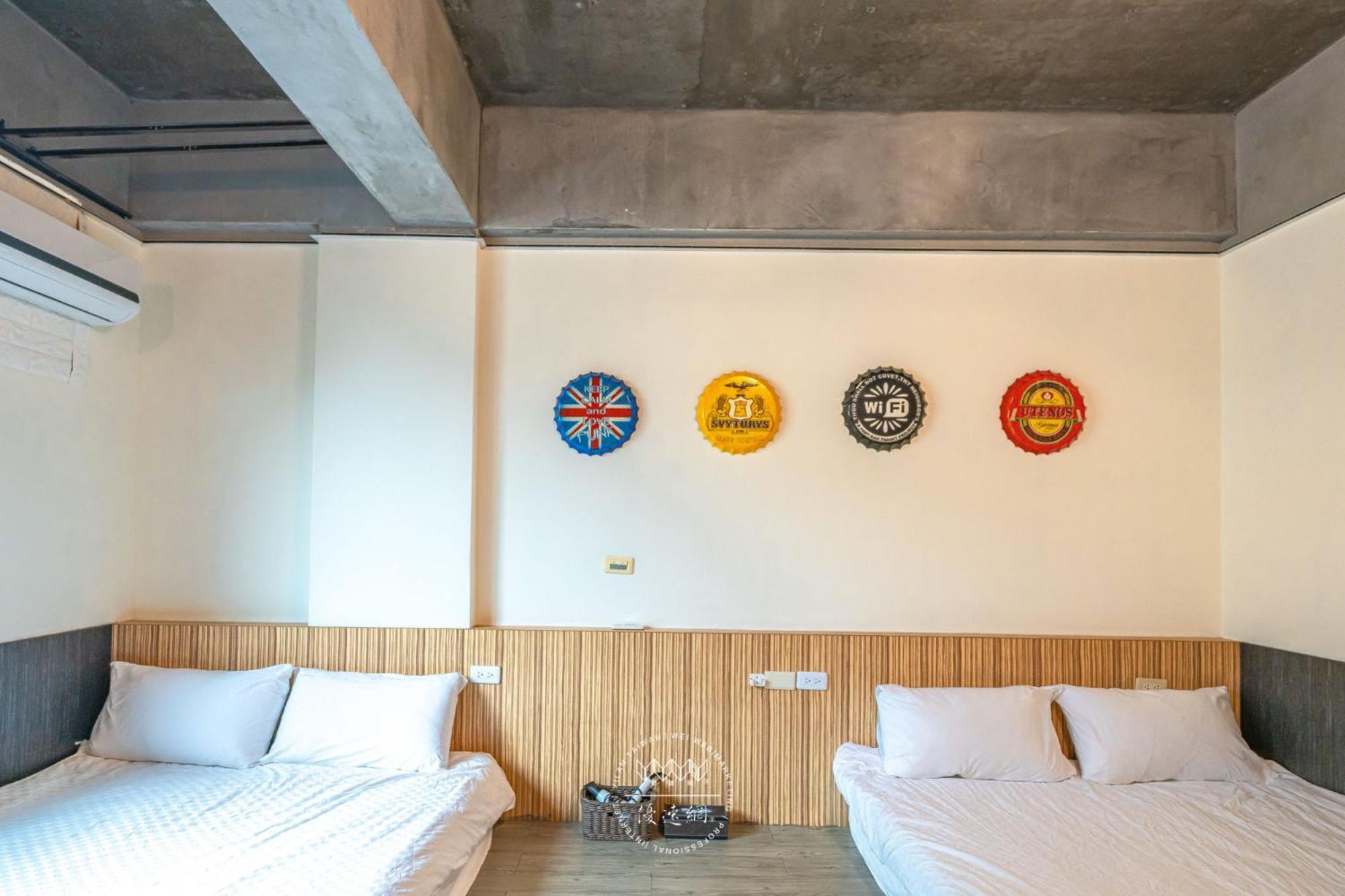 羅東夜市 工業loft旅宿 Loft House Luodong Exterior photo