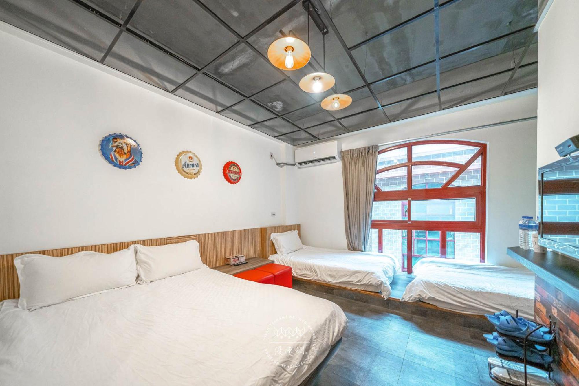 羅東夜市 工業loft旅宿 Loft House Luodong Exterior photo
